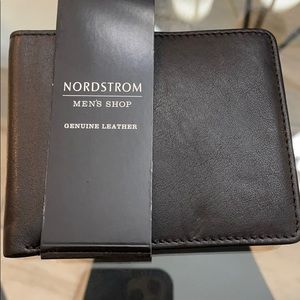 New! Nordstrom Men’s leather wallet